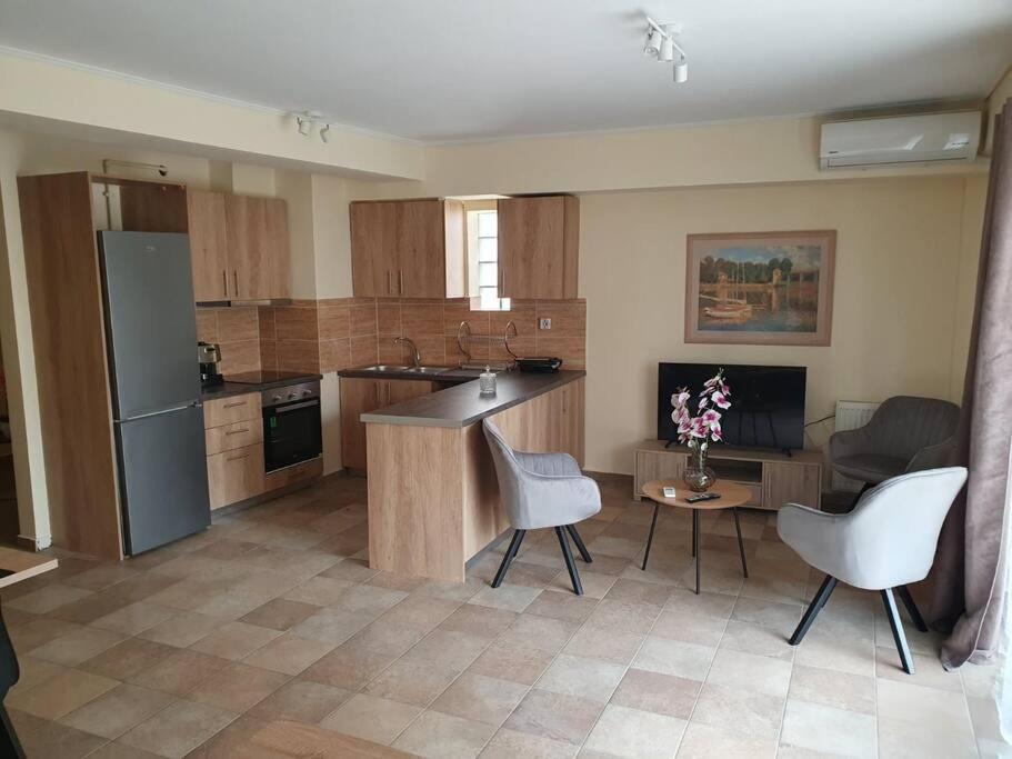 Lux & Style 75Sqm With Private Parking In Athens Apartman Kültér fotó
